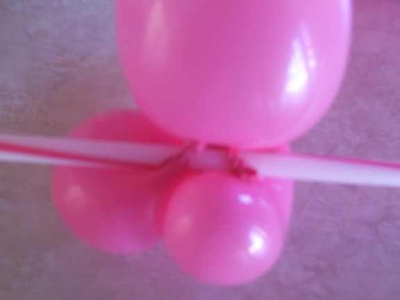 How to use a Balloon Stick with twisting balloons